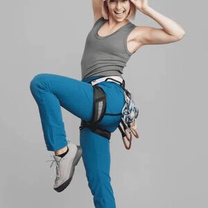 Gnara Go There Pants - size 4